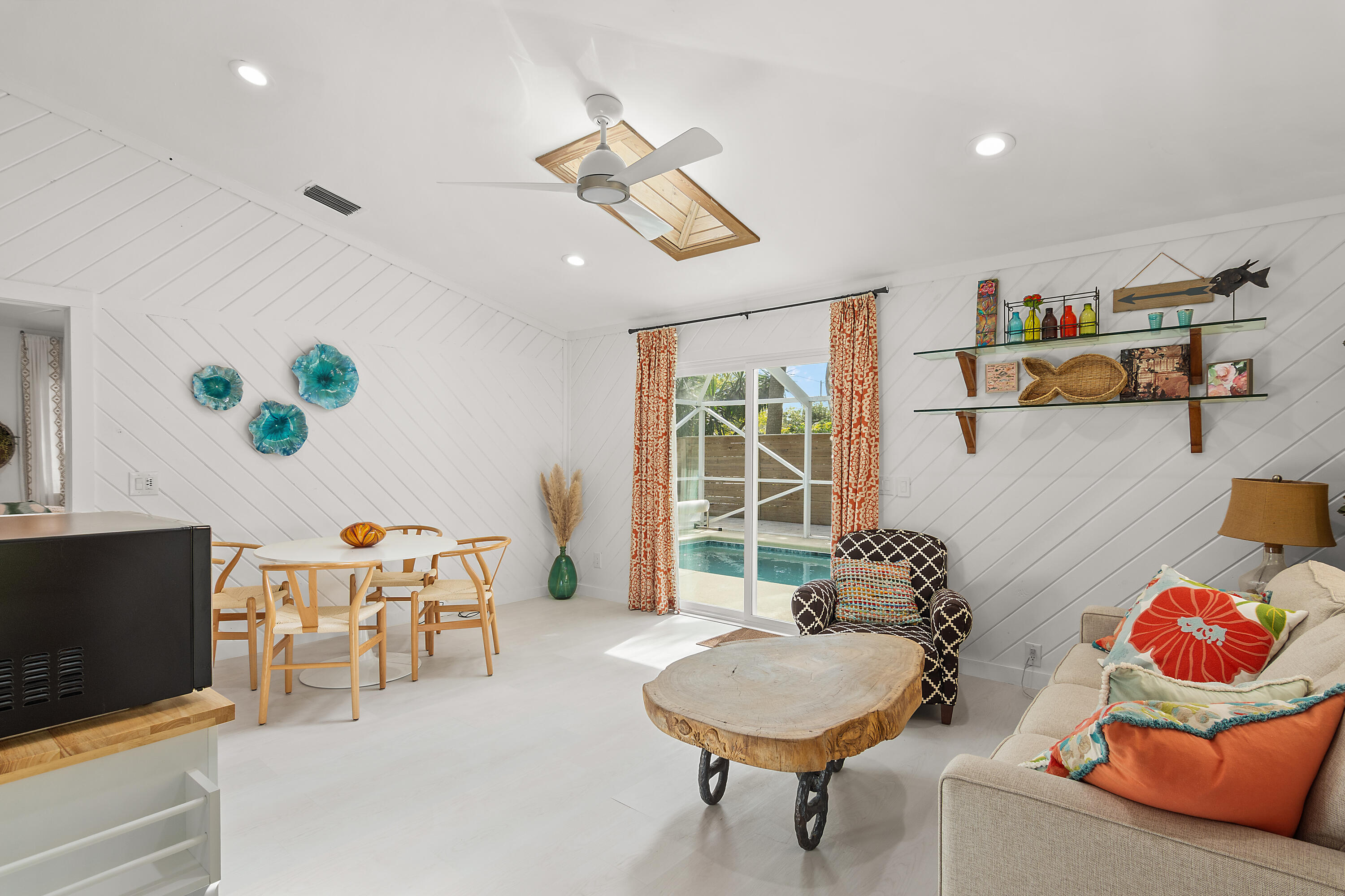 VERO BEACH ESTATES - Residential