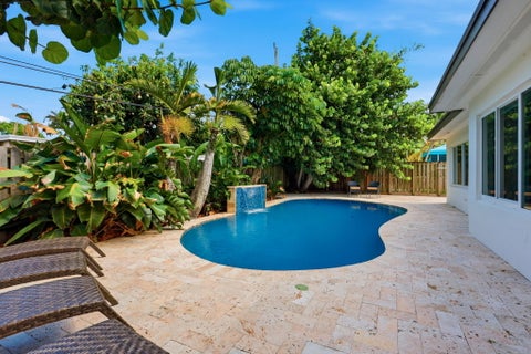 Photo of 4760 NE 17th Avenue, Oakland Park, FL 33334 (MLS # B26004229)