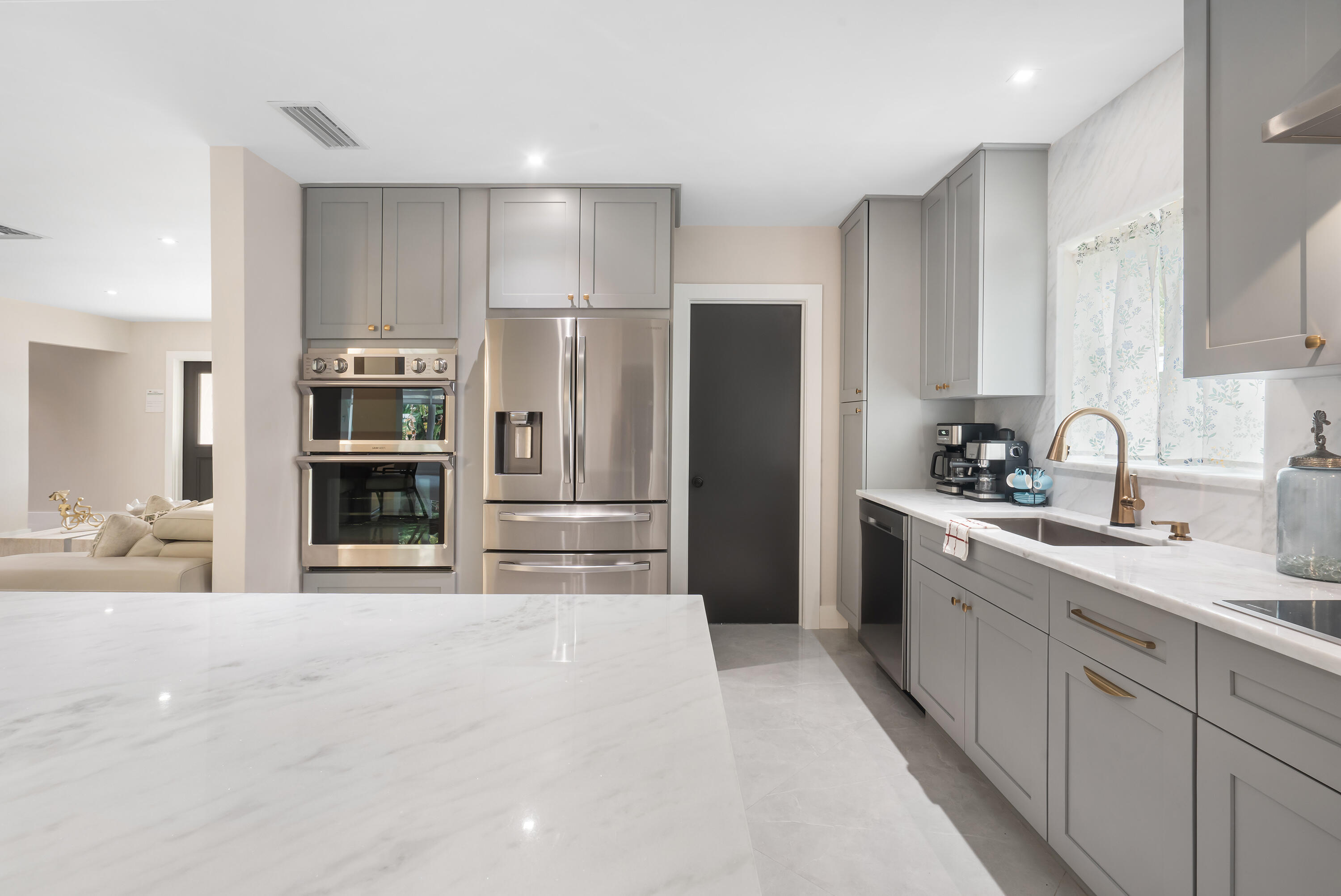 FLORANADA RIDGE SEC - Residential