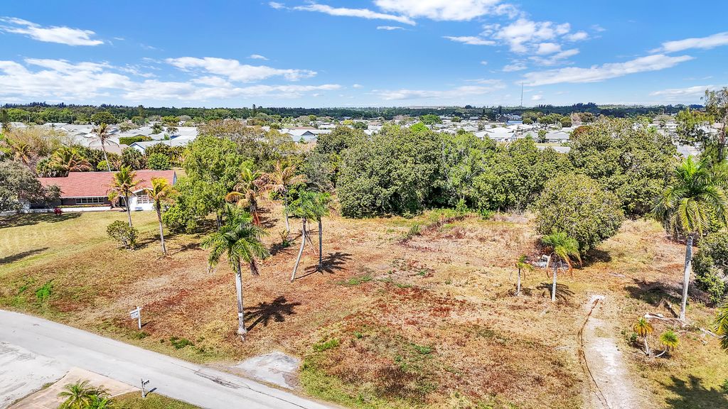 Photo of 5165 Horseshoe Circle N, West Palm Beach, FL 33417 (MLS # R11166751)