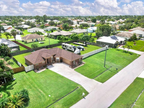 Featured picture for the property R10911089