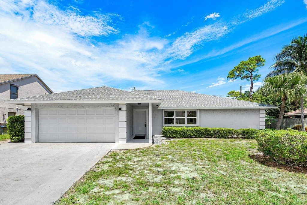 Photo of 1303 W Indies Way, Lantana, FL 33462 (MLS # R11009722)