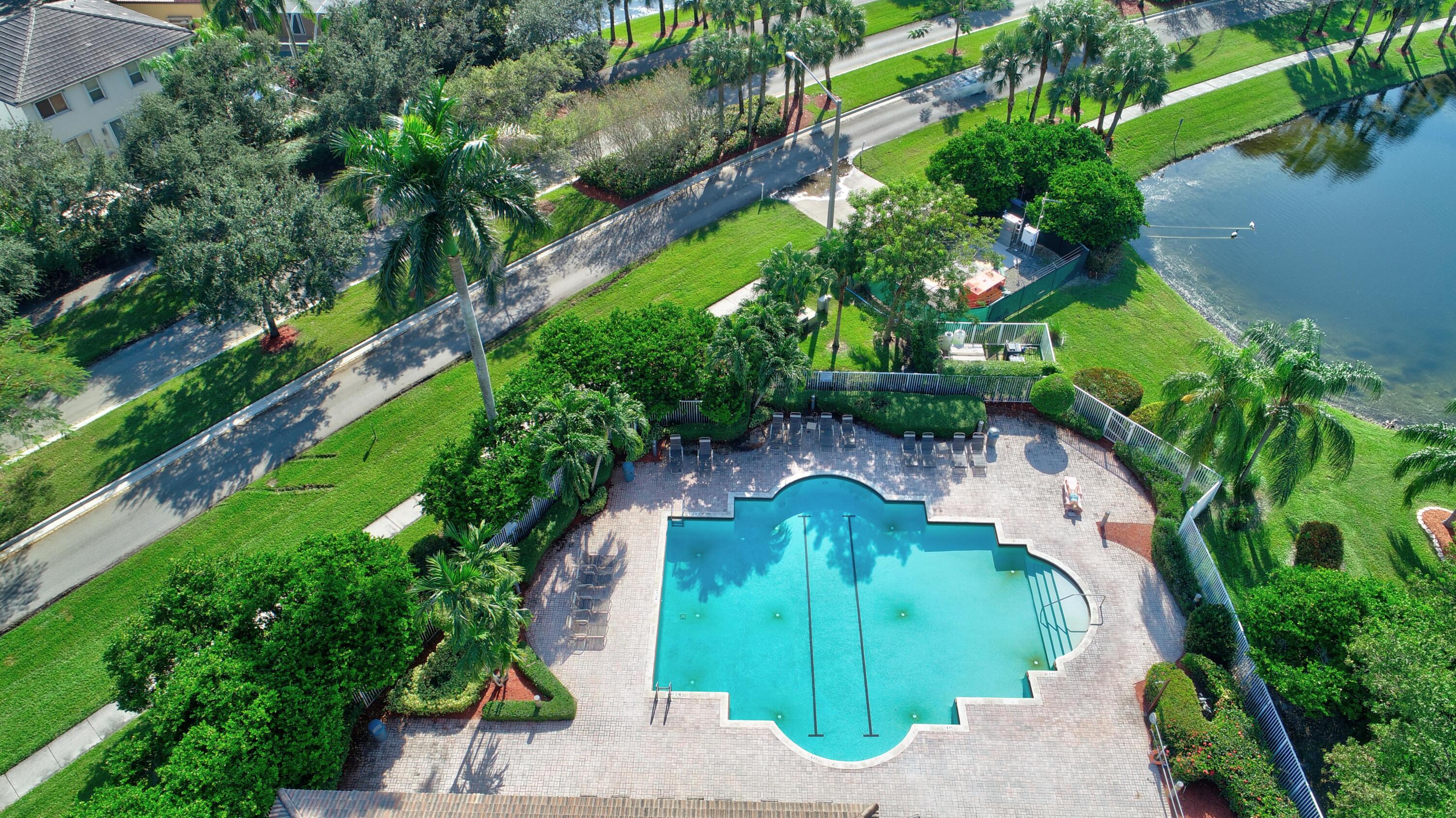 REGENCY LAKES AT COCONUT CREEK - Residential