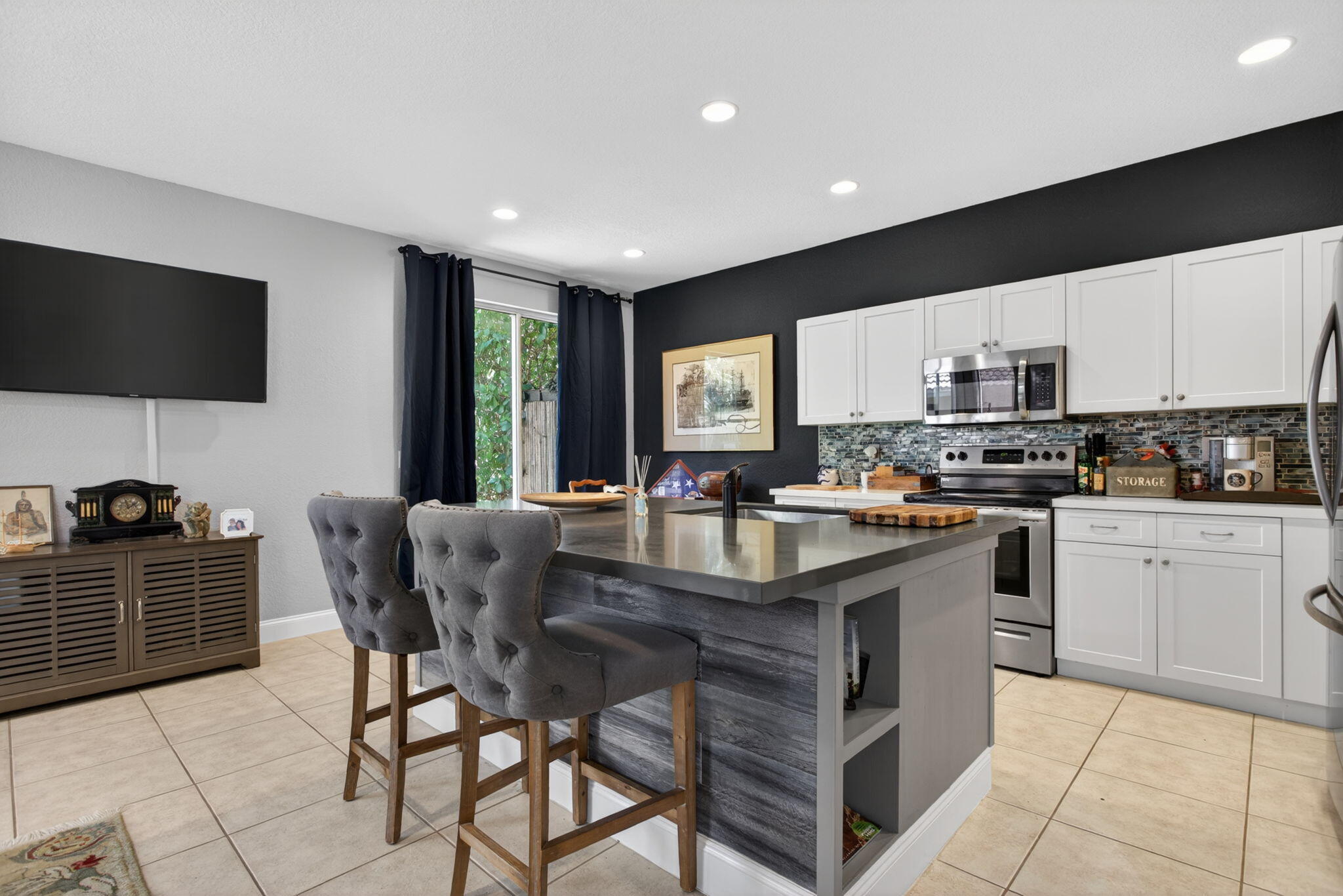 REGENCY LAKES AT COCONUT CREEK - Residential