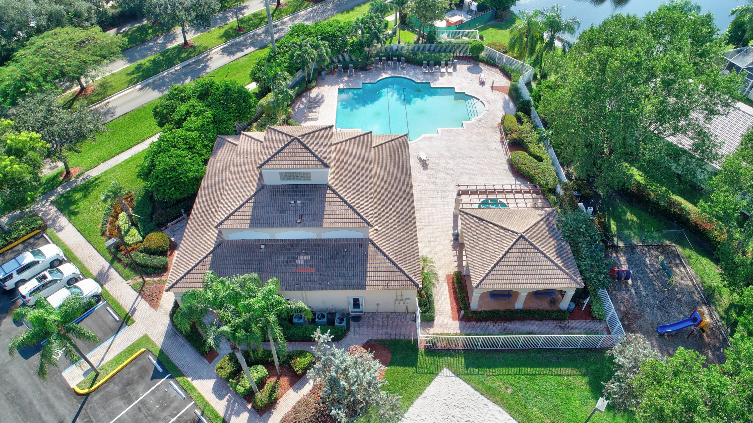 REGENCY LAKES AT COCONUT CREEK - Residential