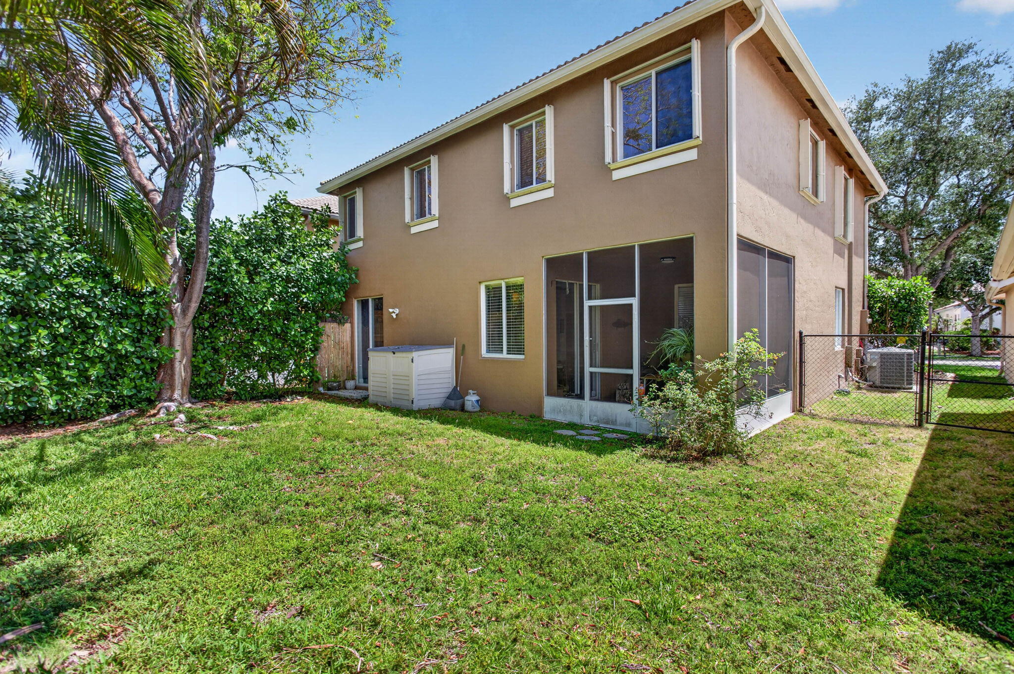 REGENCY LAKES AT COCONUT CREEK - Residential