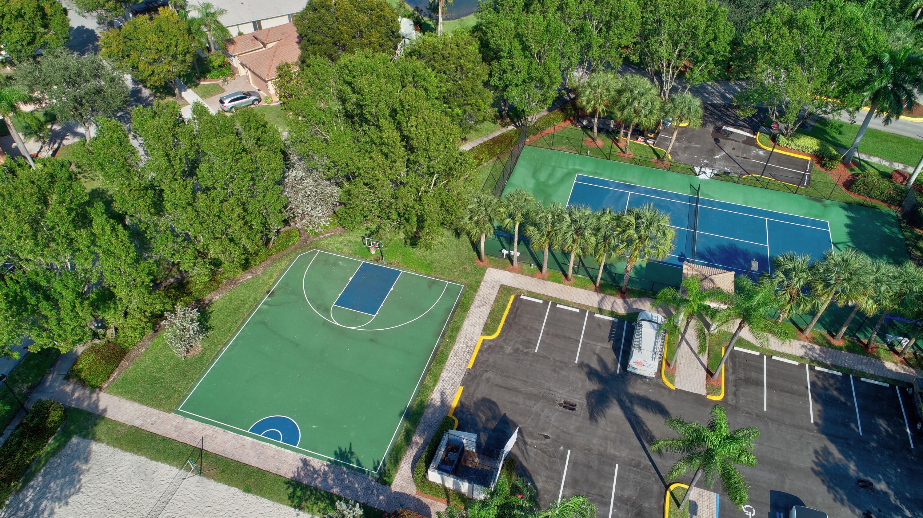 REGENCY LAKES AT COCONUT CREEK - Residential