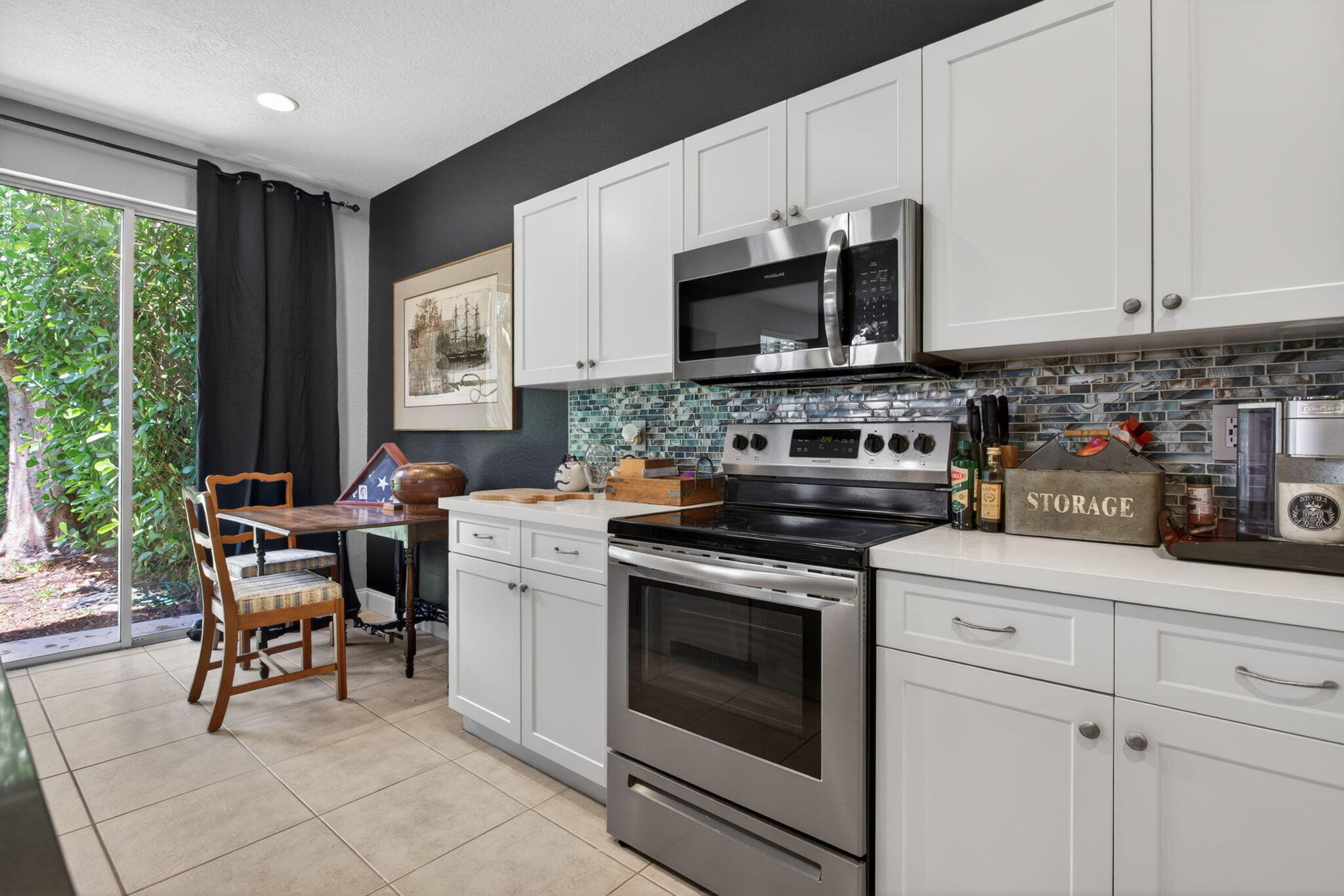 REGENCY LAKES AT COCONUT CREEK - Residential