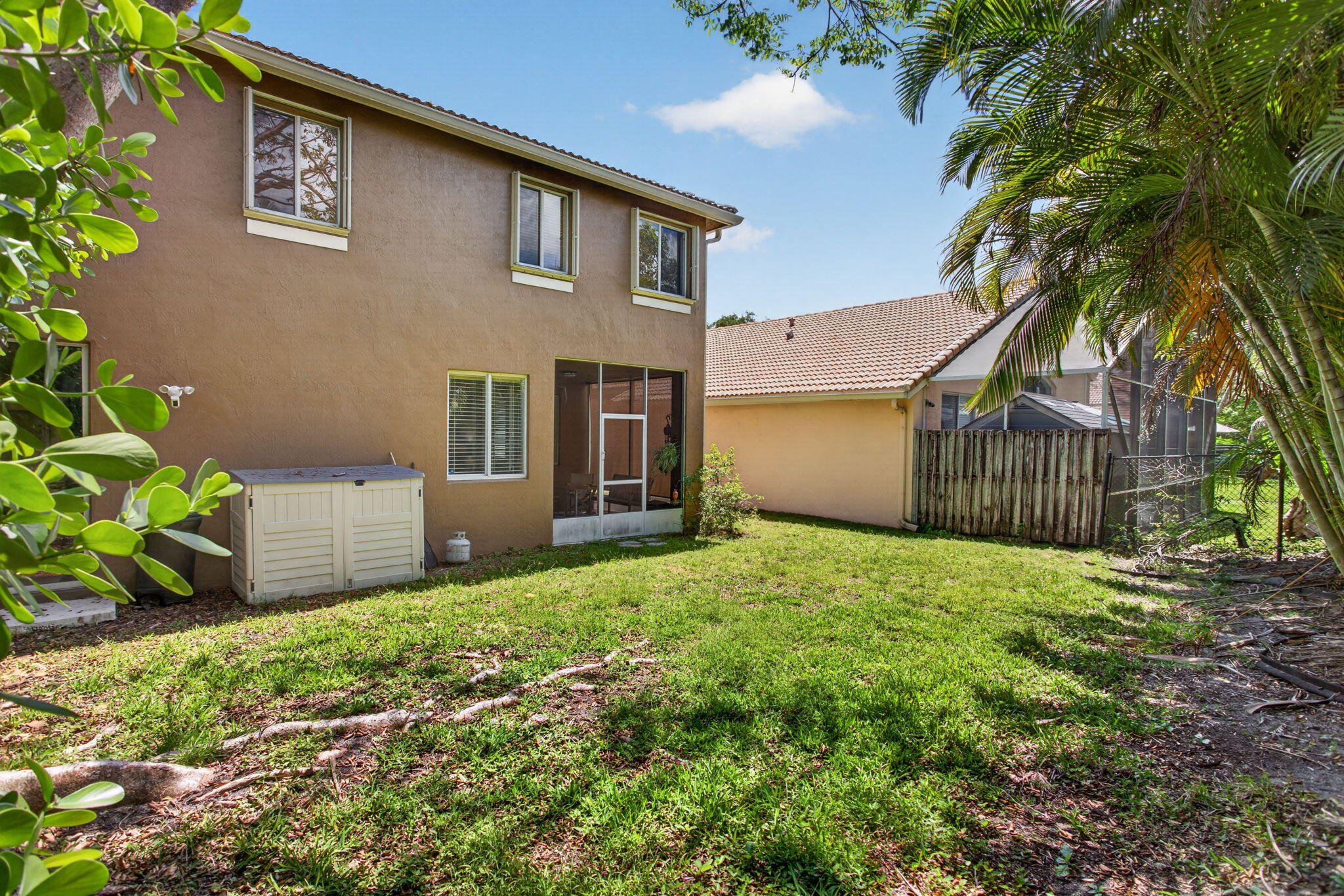REGENCY LAKES AT COCONUT CREEK - Residential