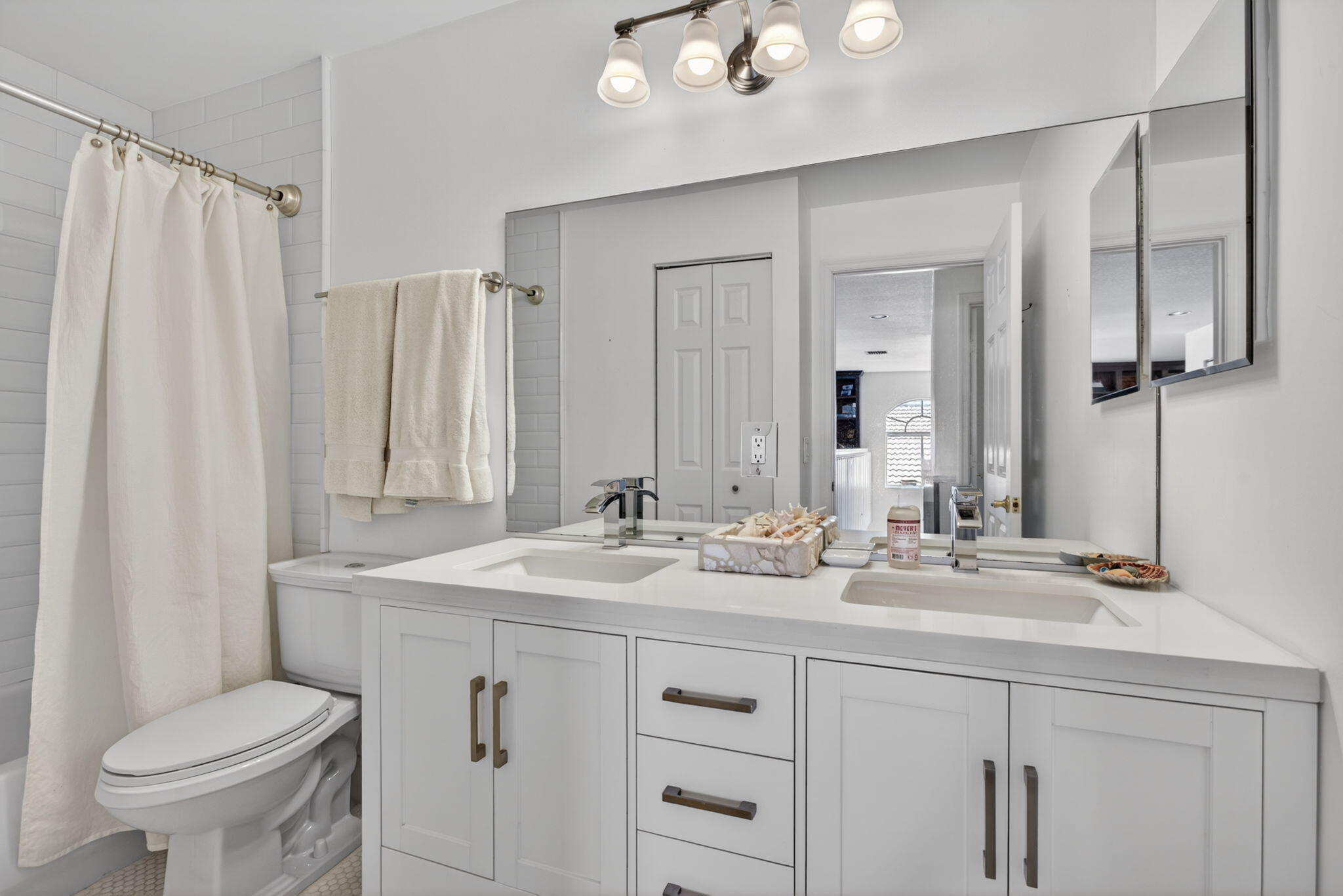 REGENCY LAKES AT COCONUT CREEK - Residential