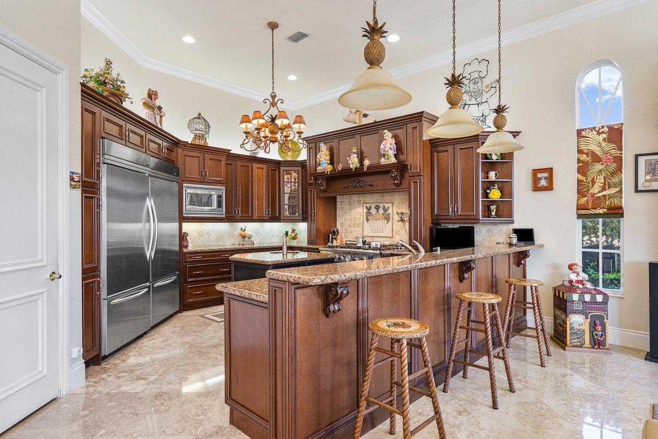 TROPIC ISLE - Residential