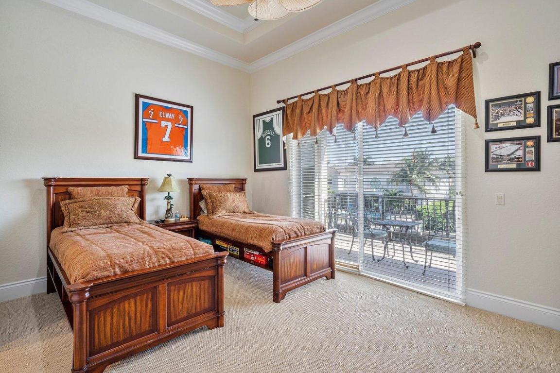 TROPIC ISLE - Residential