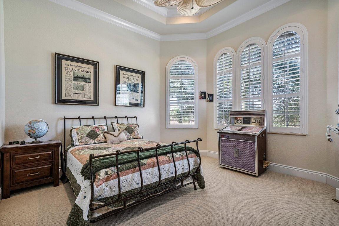 TROPIC ISLE - Residential