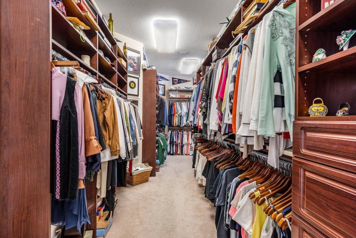 TROPIC ISLE - Residential