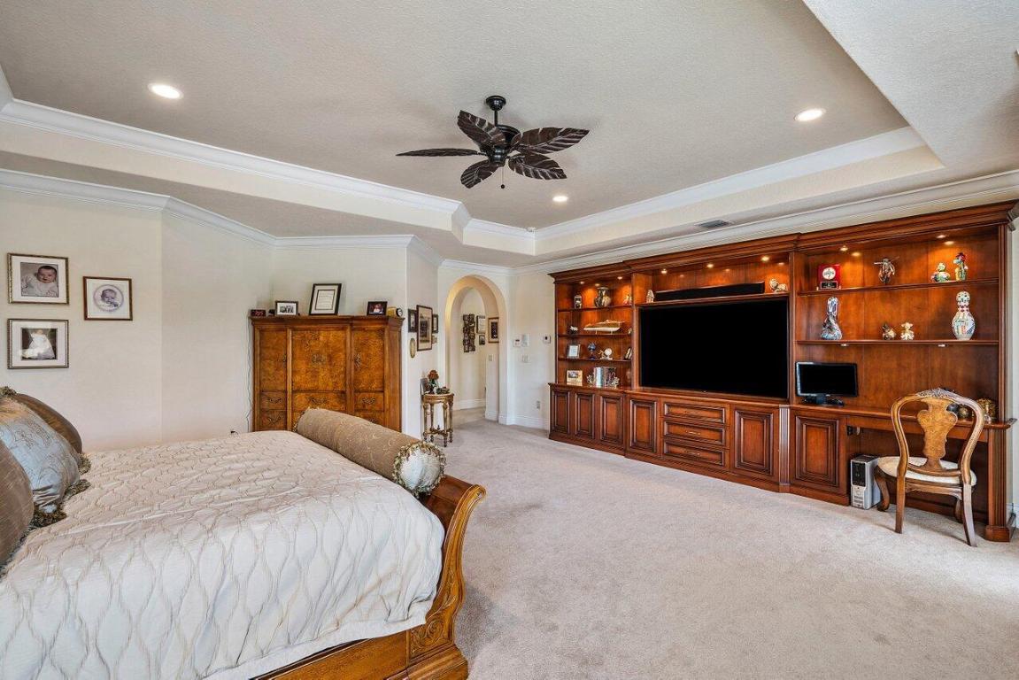 TROPIC ISLE - Residential