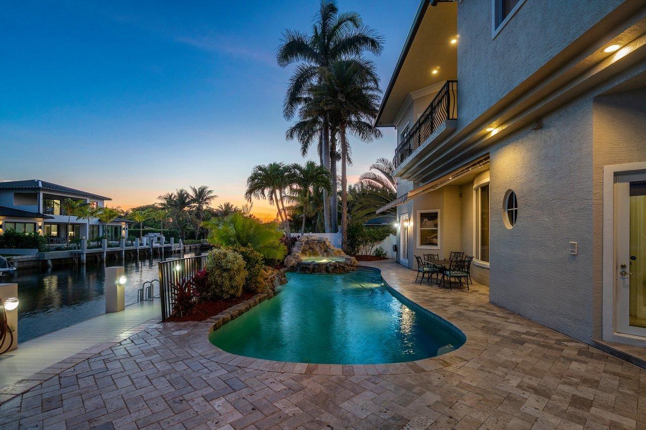 TROPIC ISLE - Residential