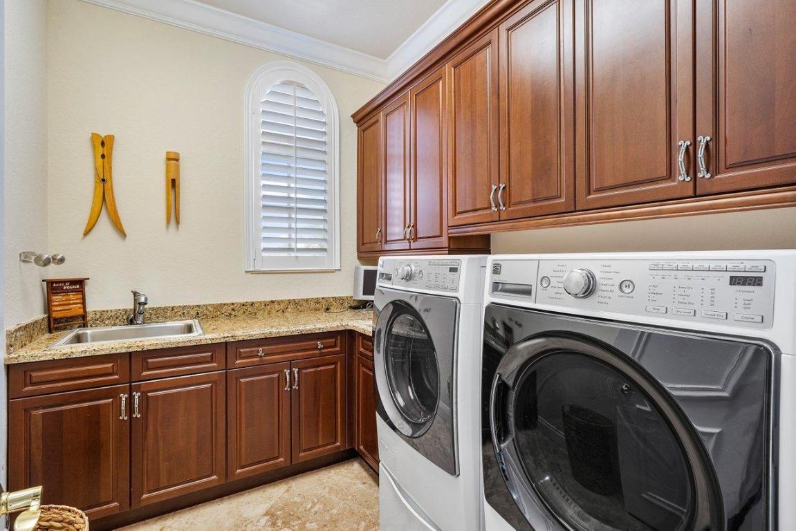 TROPIC ISLE - Residential