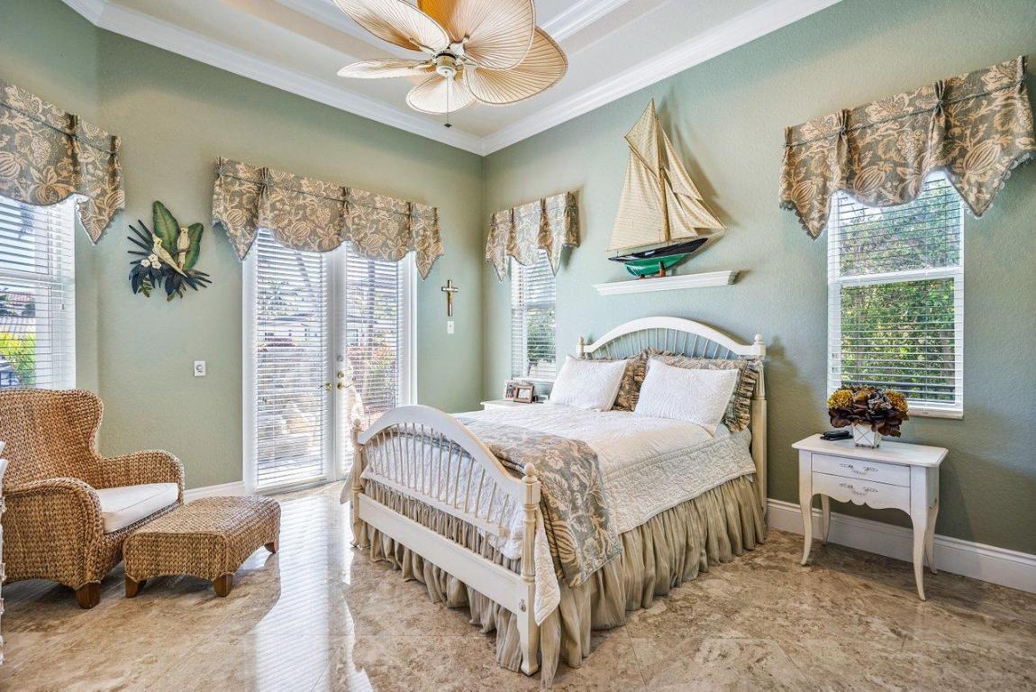 TROPIC ISLE - Residential