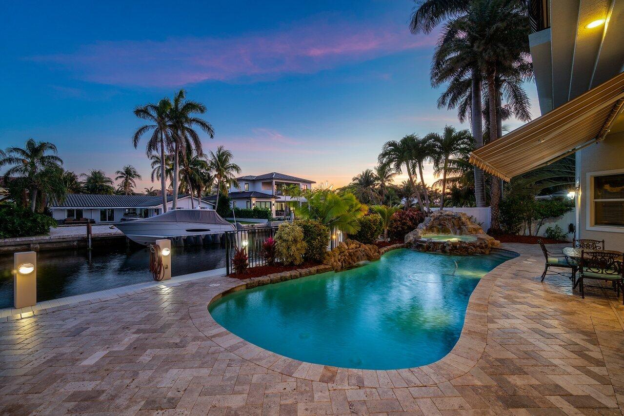 TROPIC ISLE - Residential