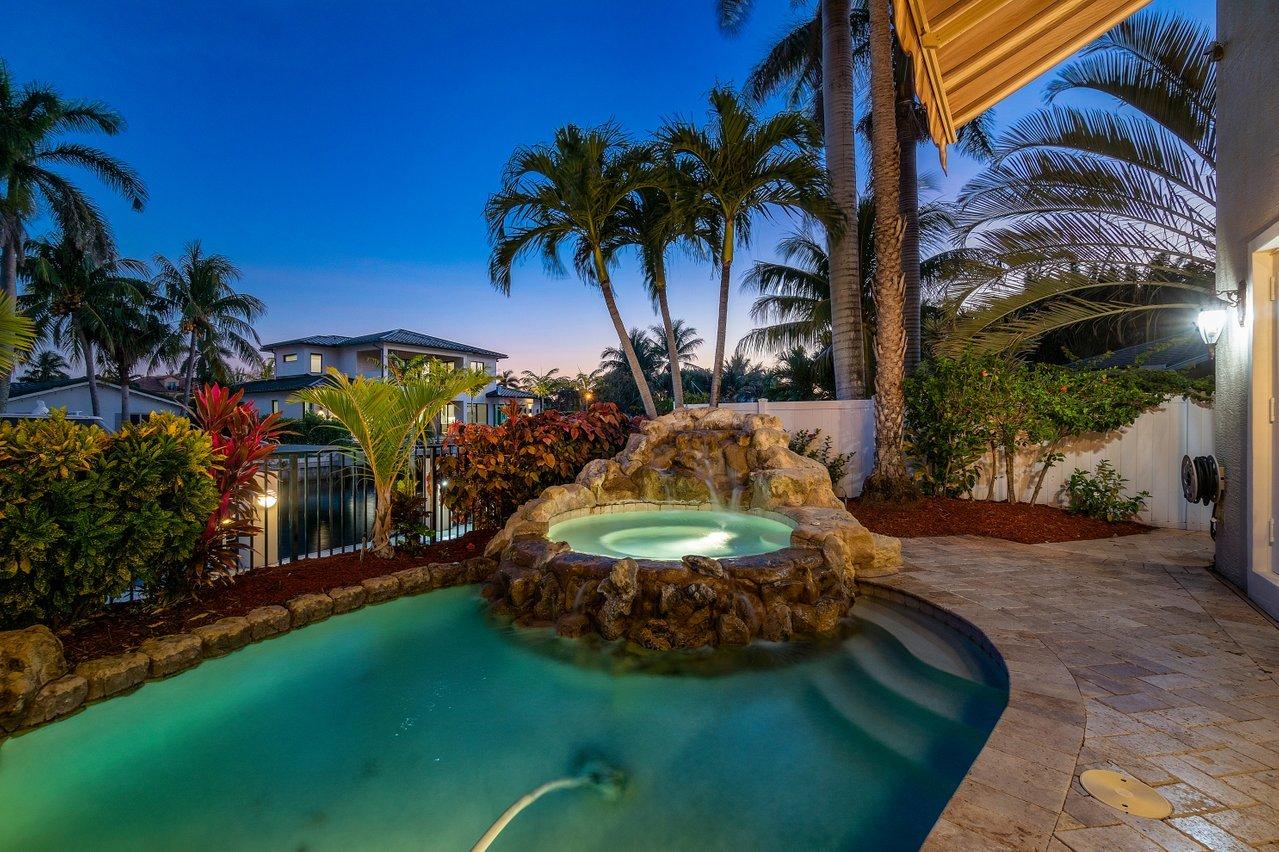 TROPIC ISLE - Residential