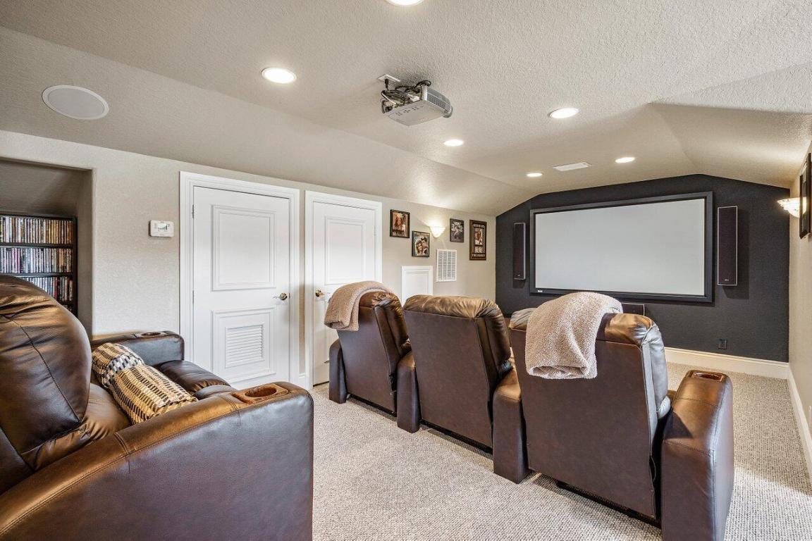 TROPIC ISLE - Residential