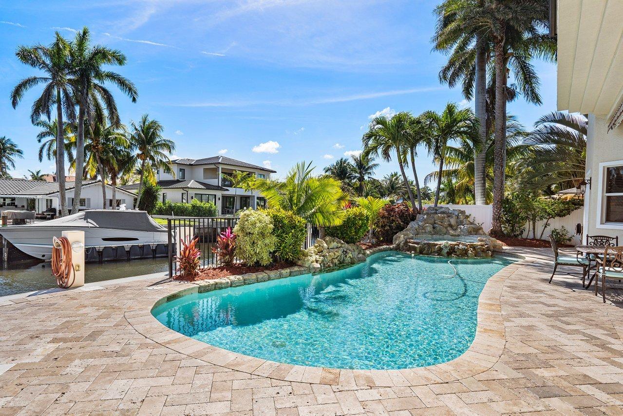 TROPIC ISLE - Residential