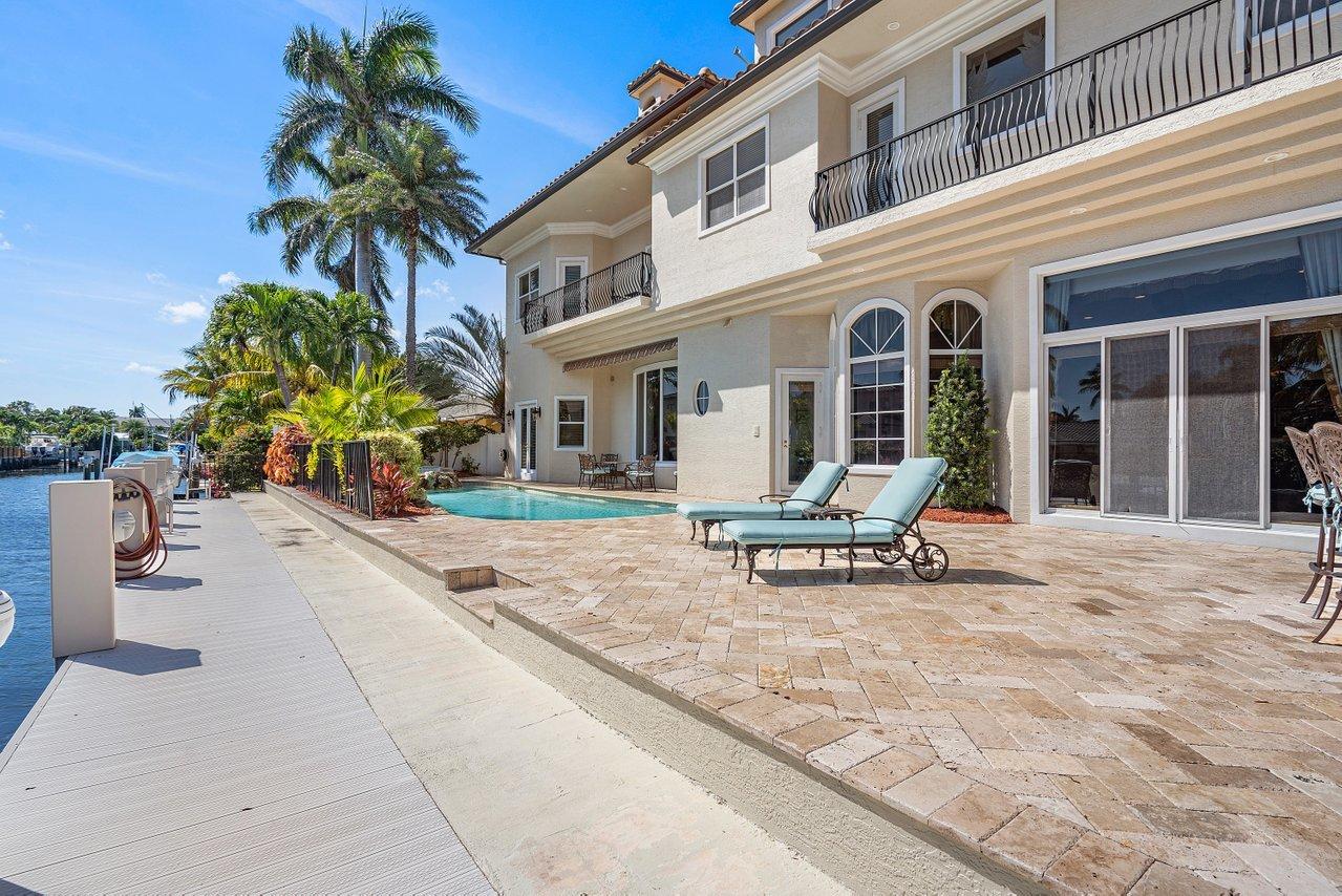 TROPIC ISLE - Residential