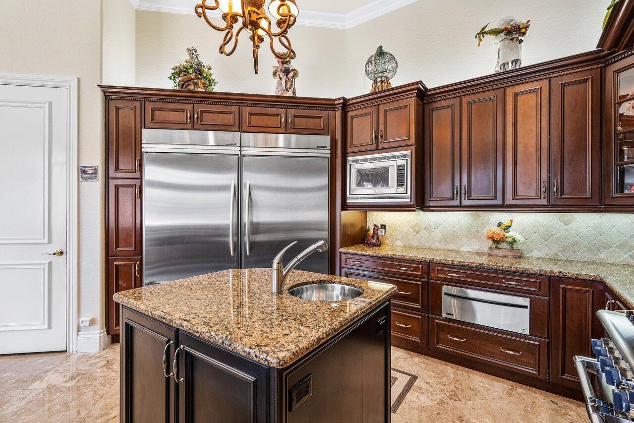 TROPIC ISLE - Residential