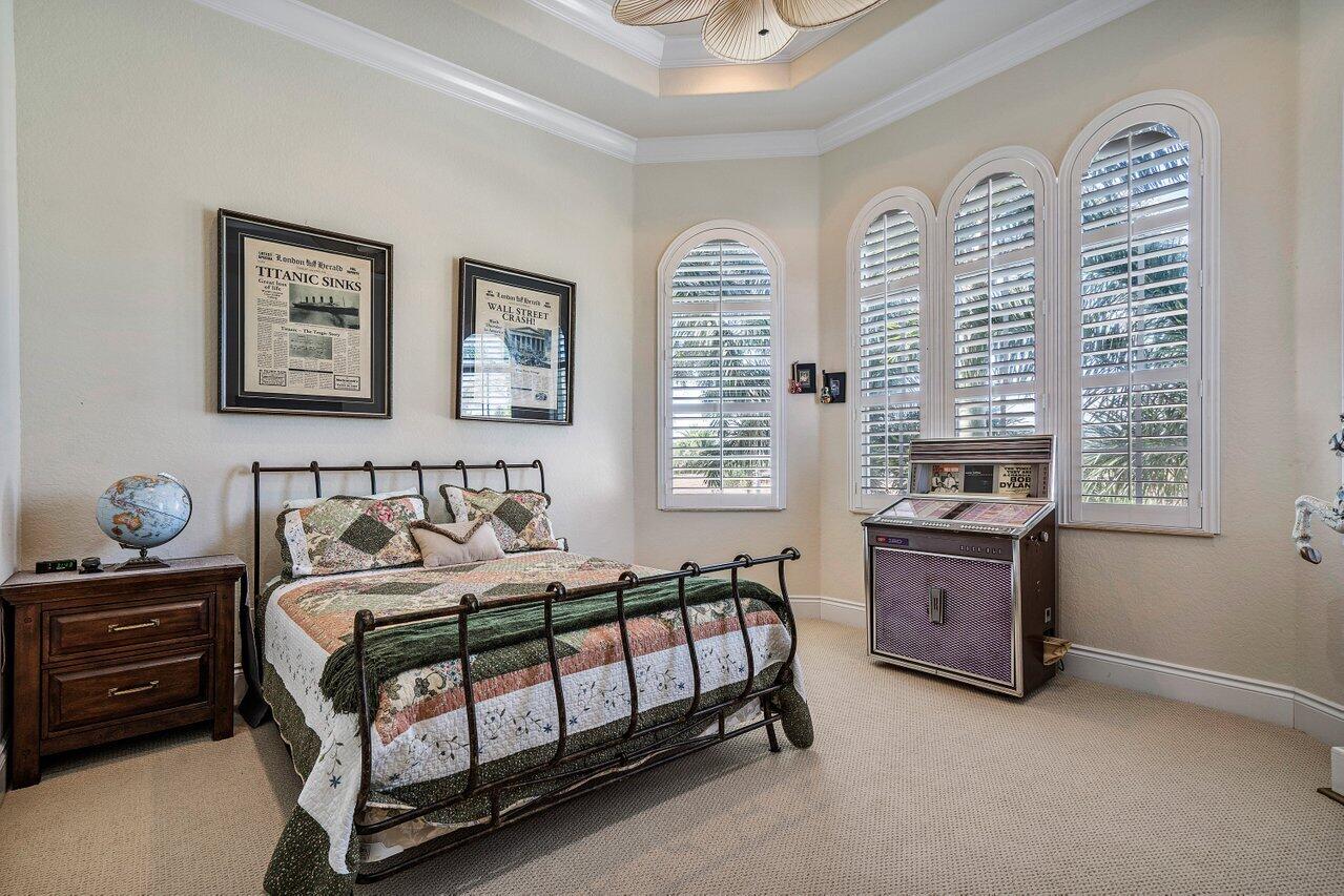 TROPIC ISLE - Residential