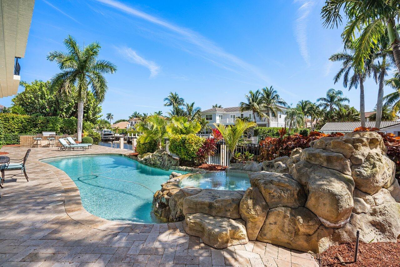 TROPIC ISLE - Residential