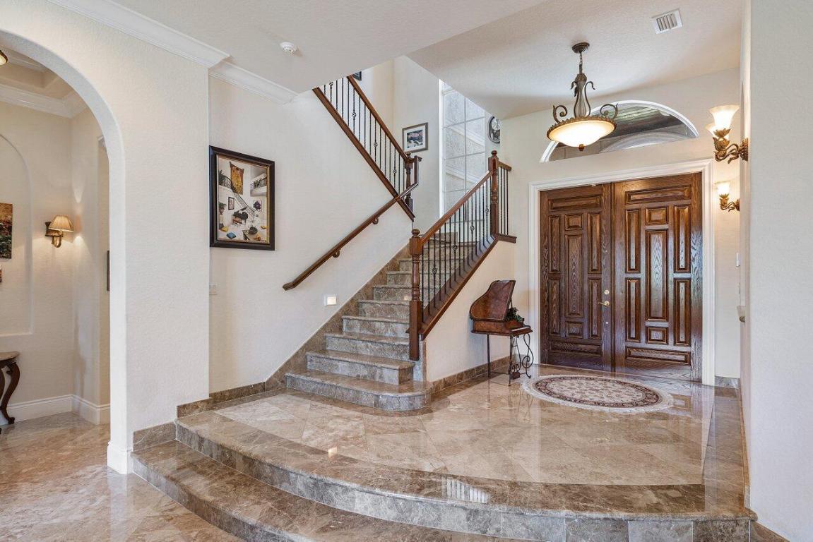 TROPIC ISLE - Residential