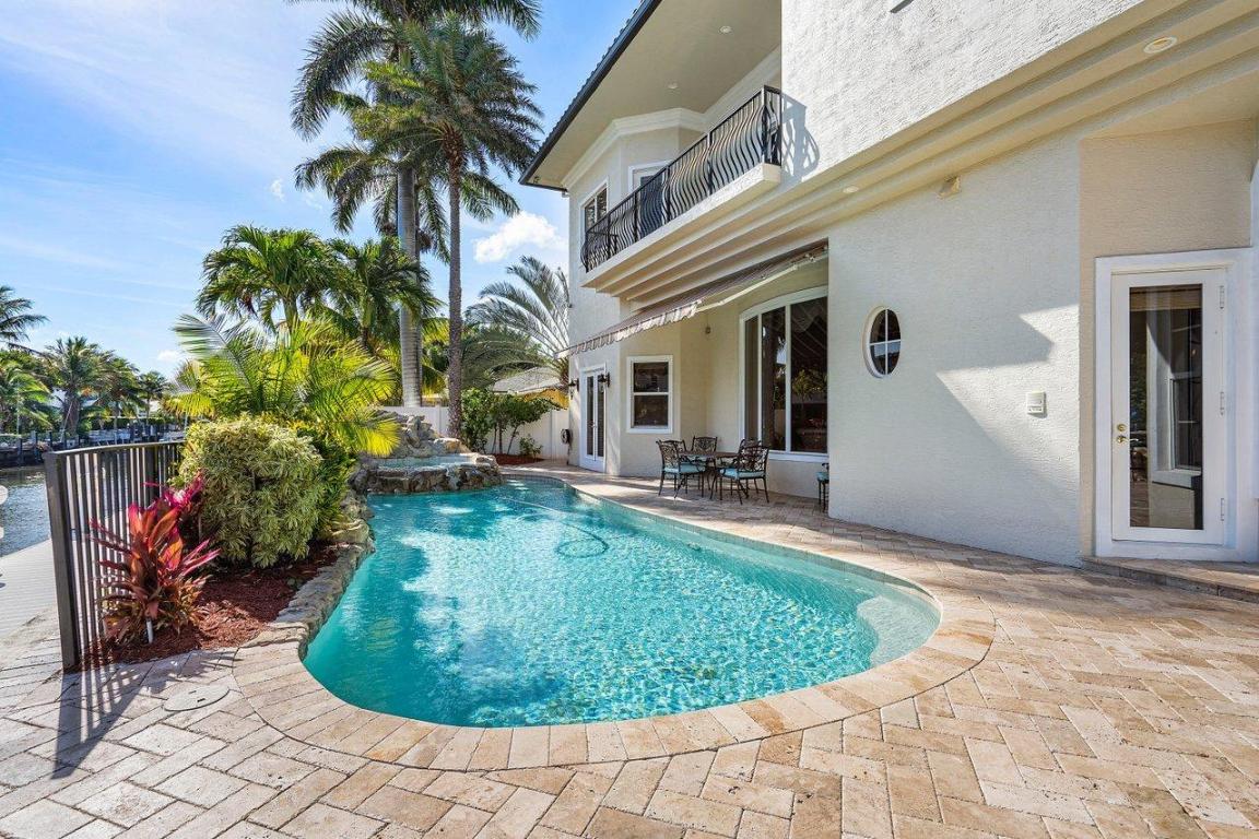 TROPIC ISLE - Residential