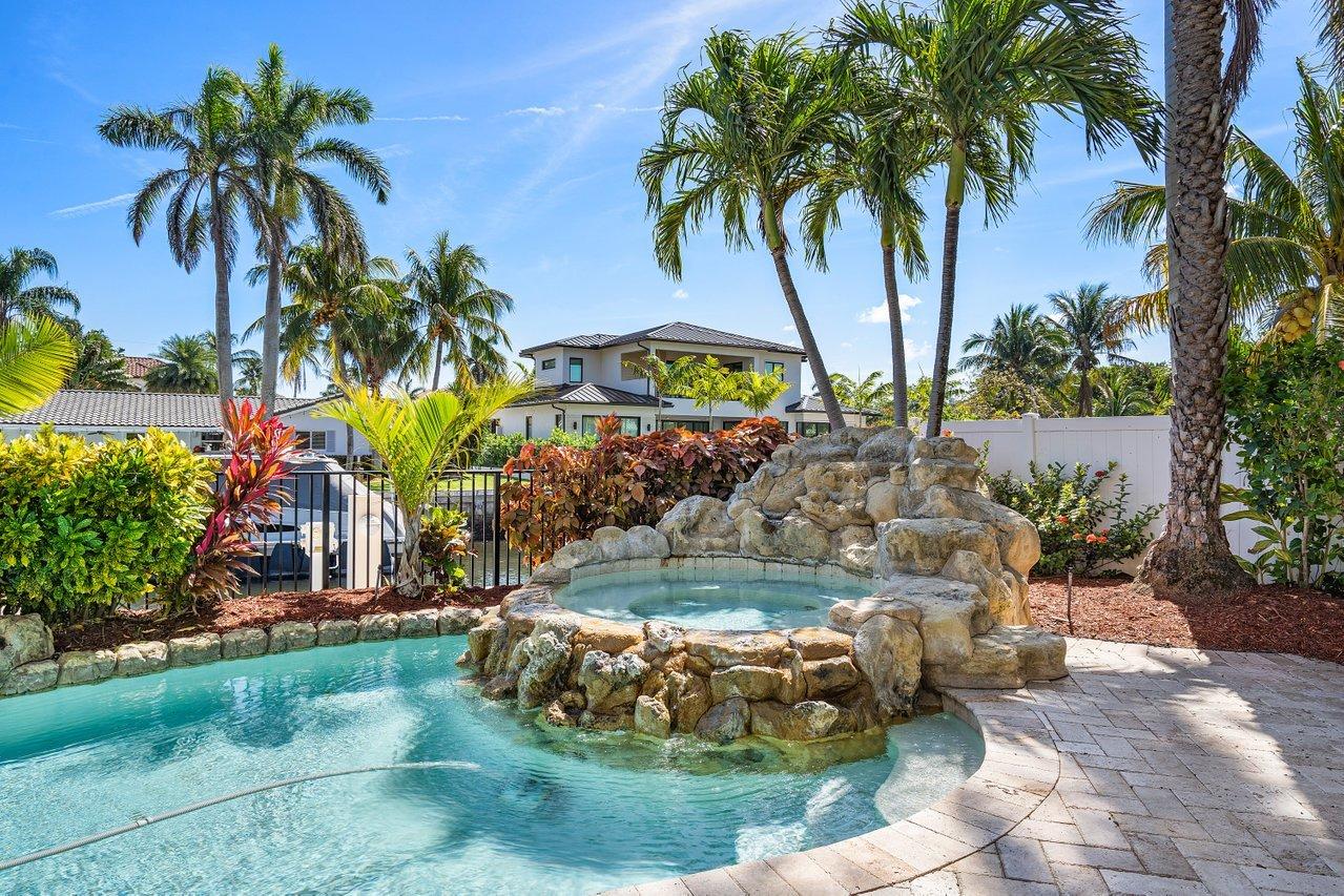 TROPIC ISLE - Residential