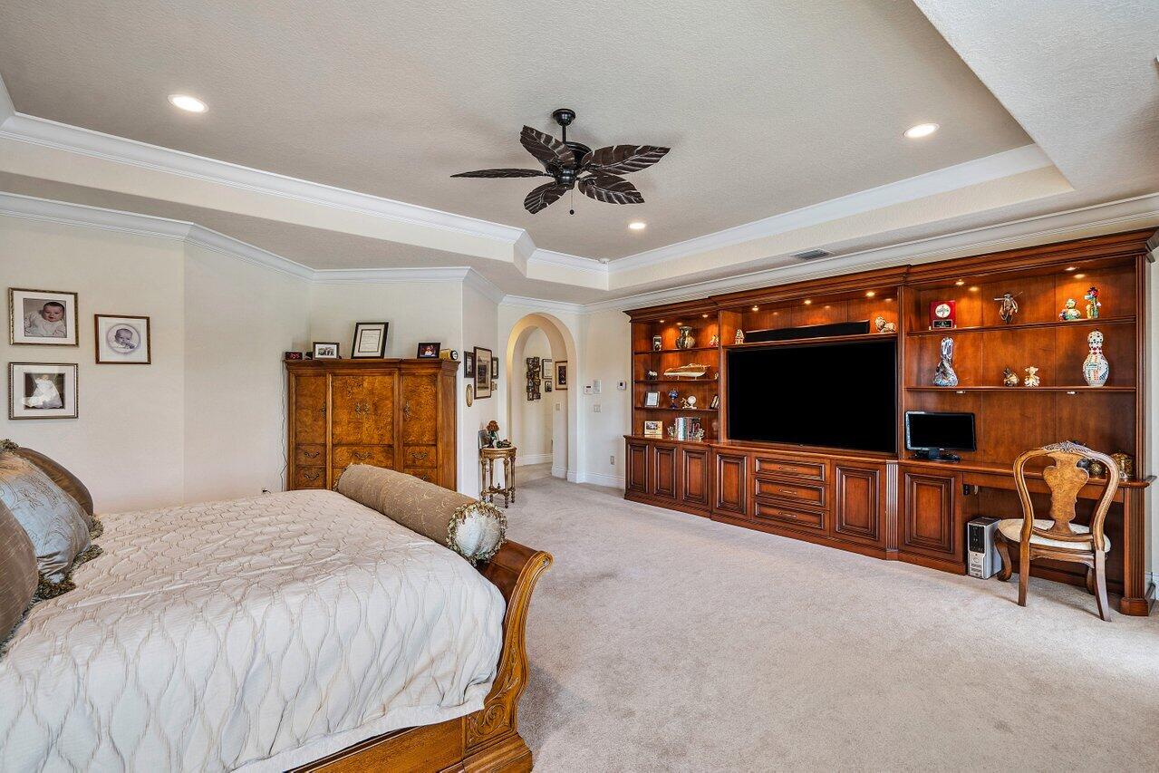 TROPIC ISLE - Residential