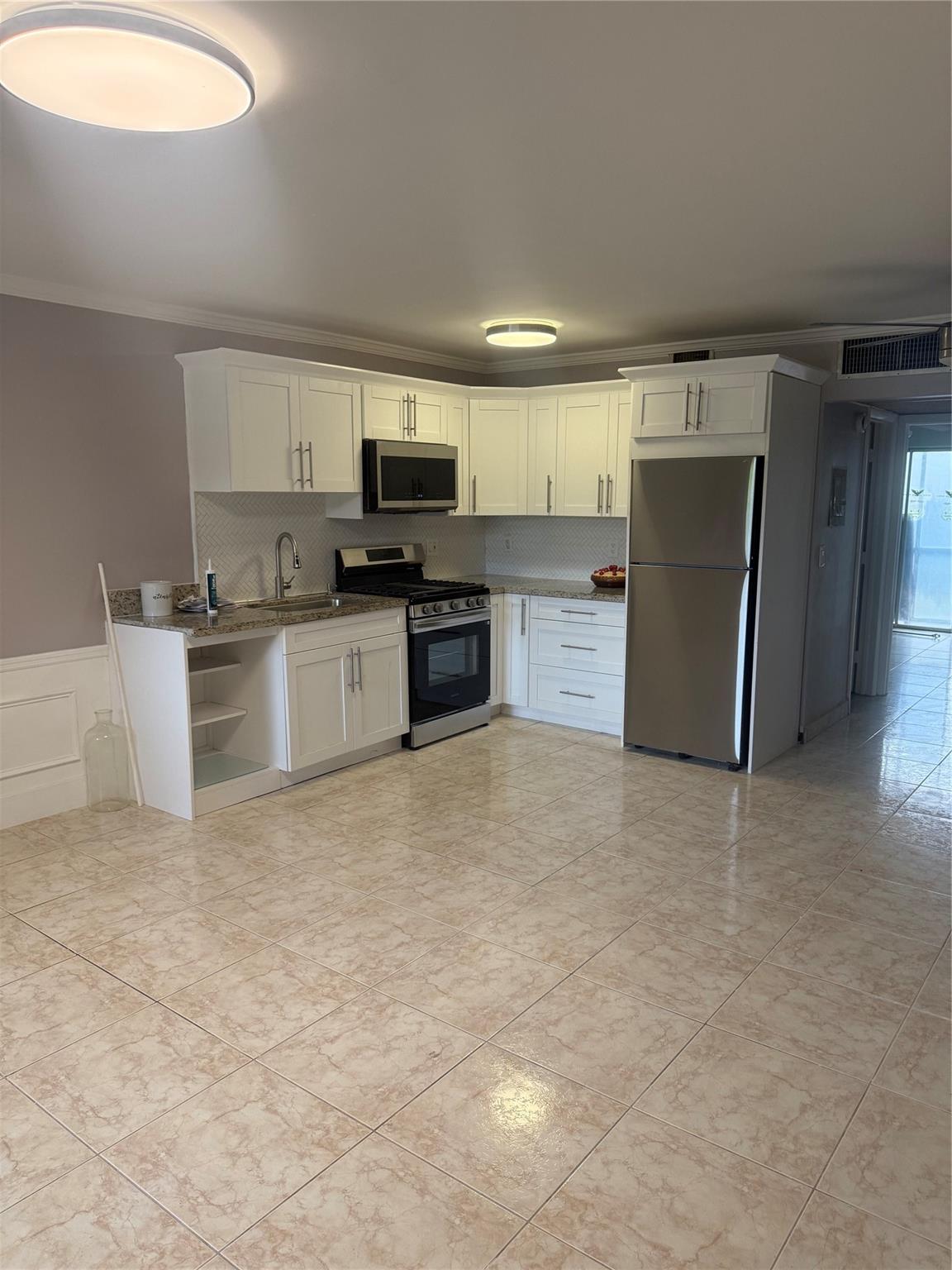 Ro Mont South Green Condo - Residential Lease