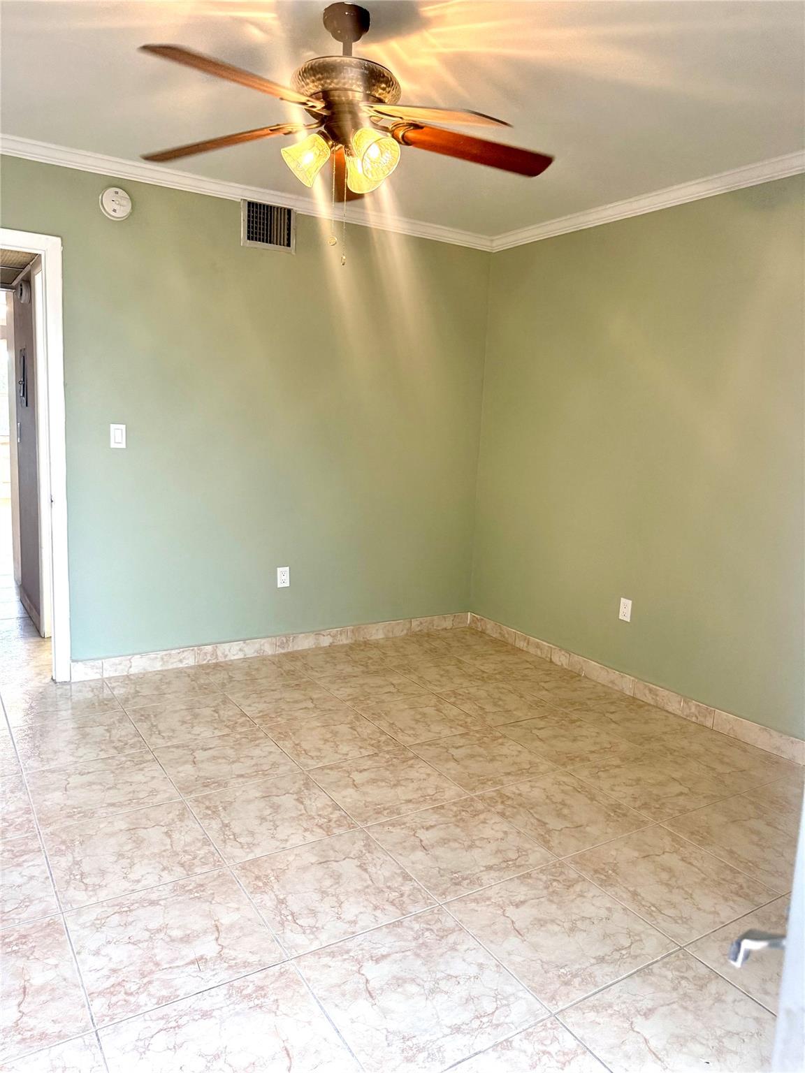 Ro Mont South Green Condo - Residential Lease