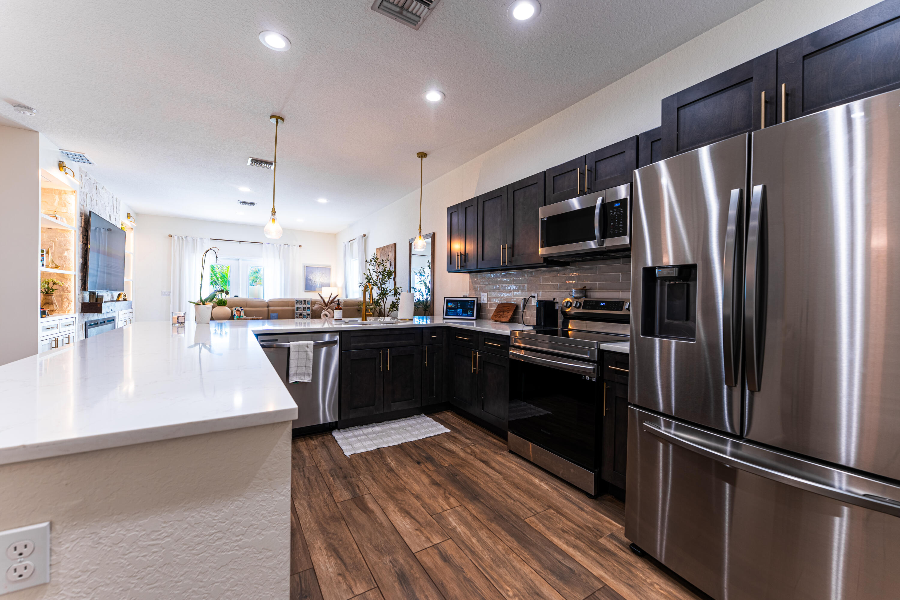 842 NW 9th Avenue