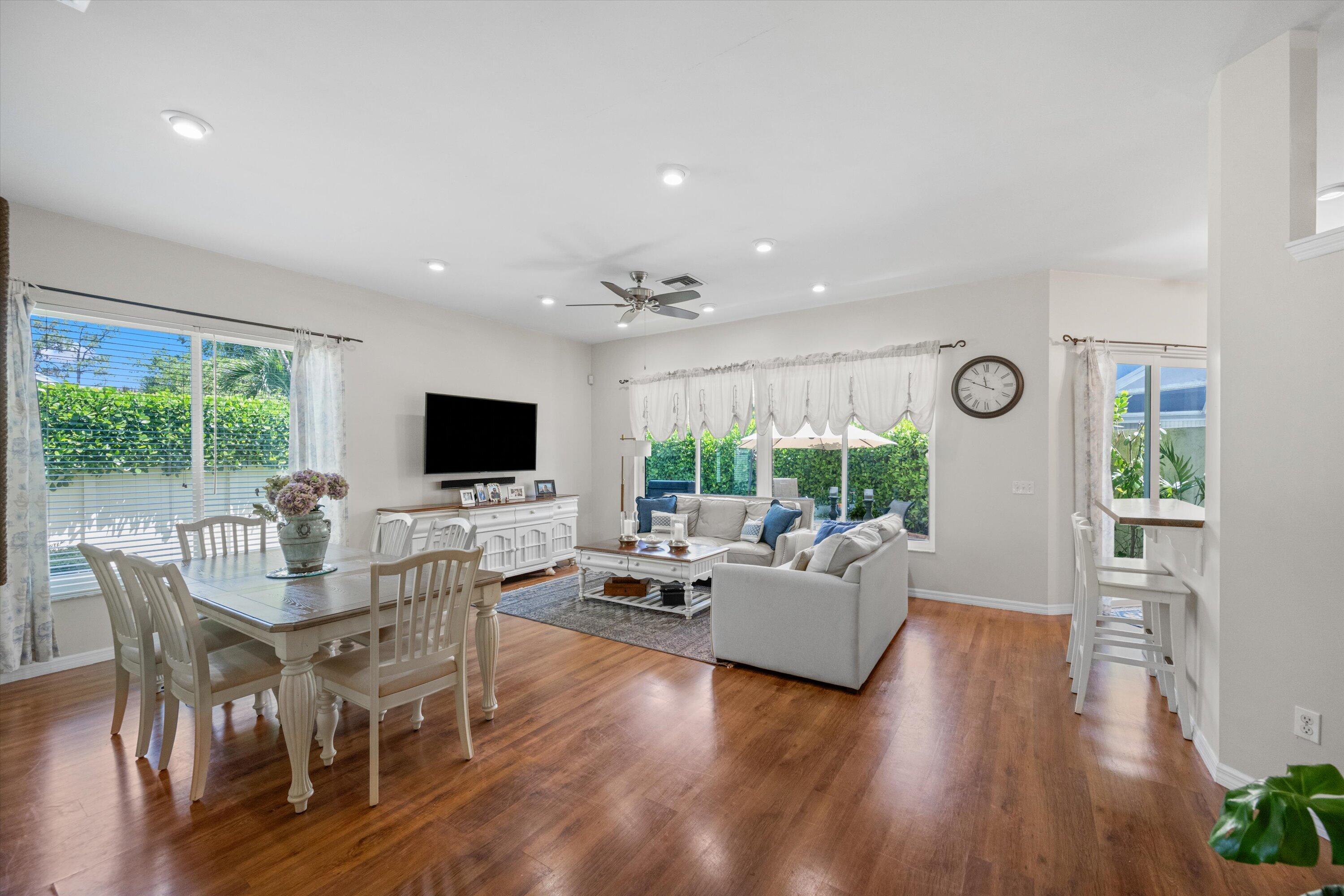 EMERALD FOREST OF WELLINGTON - Residential