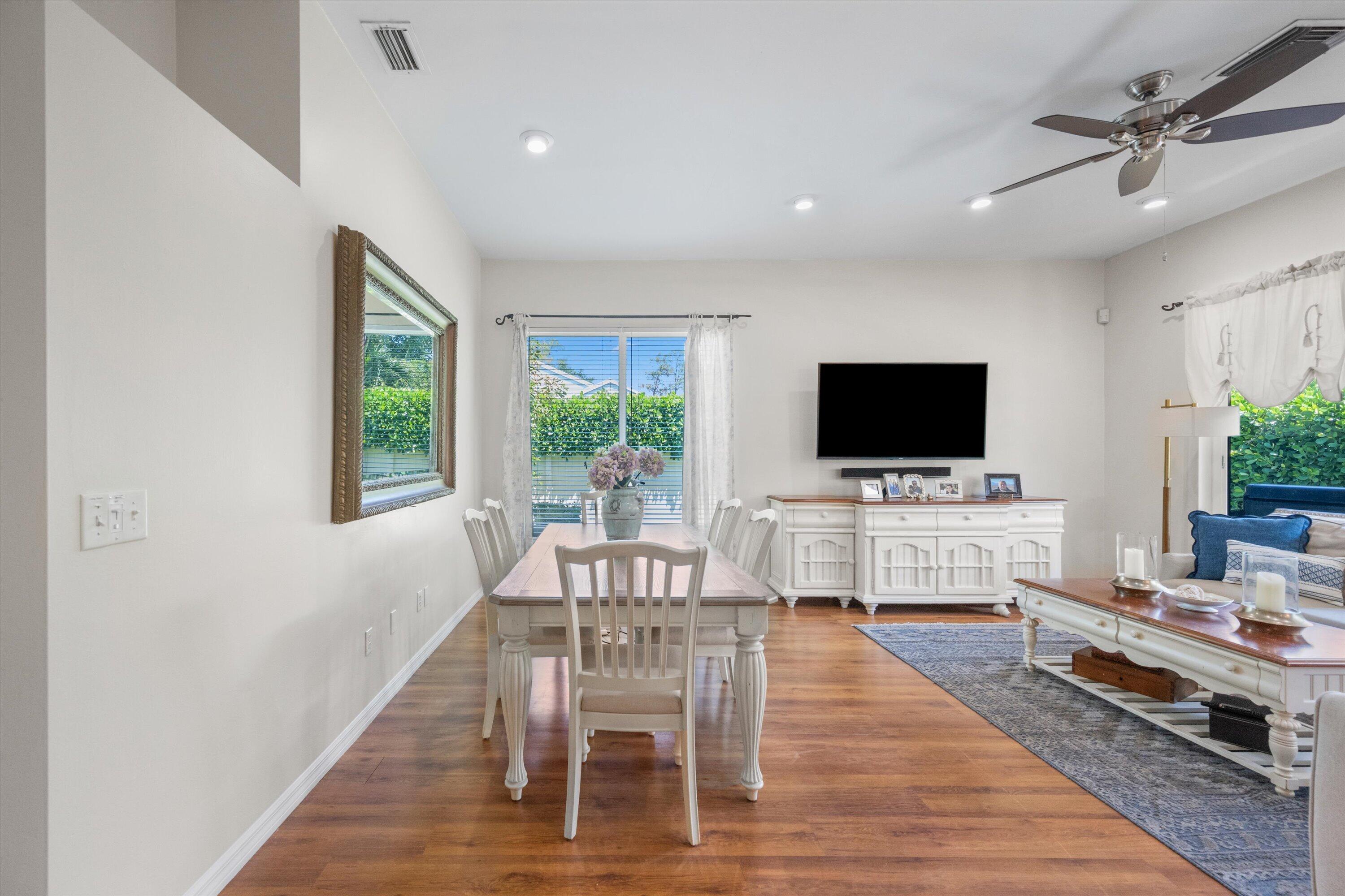 EMERALD FOREST OF WELLINGTON - Residential