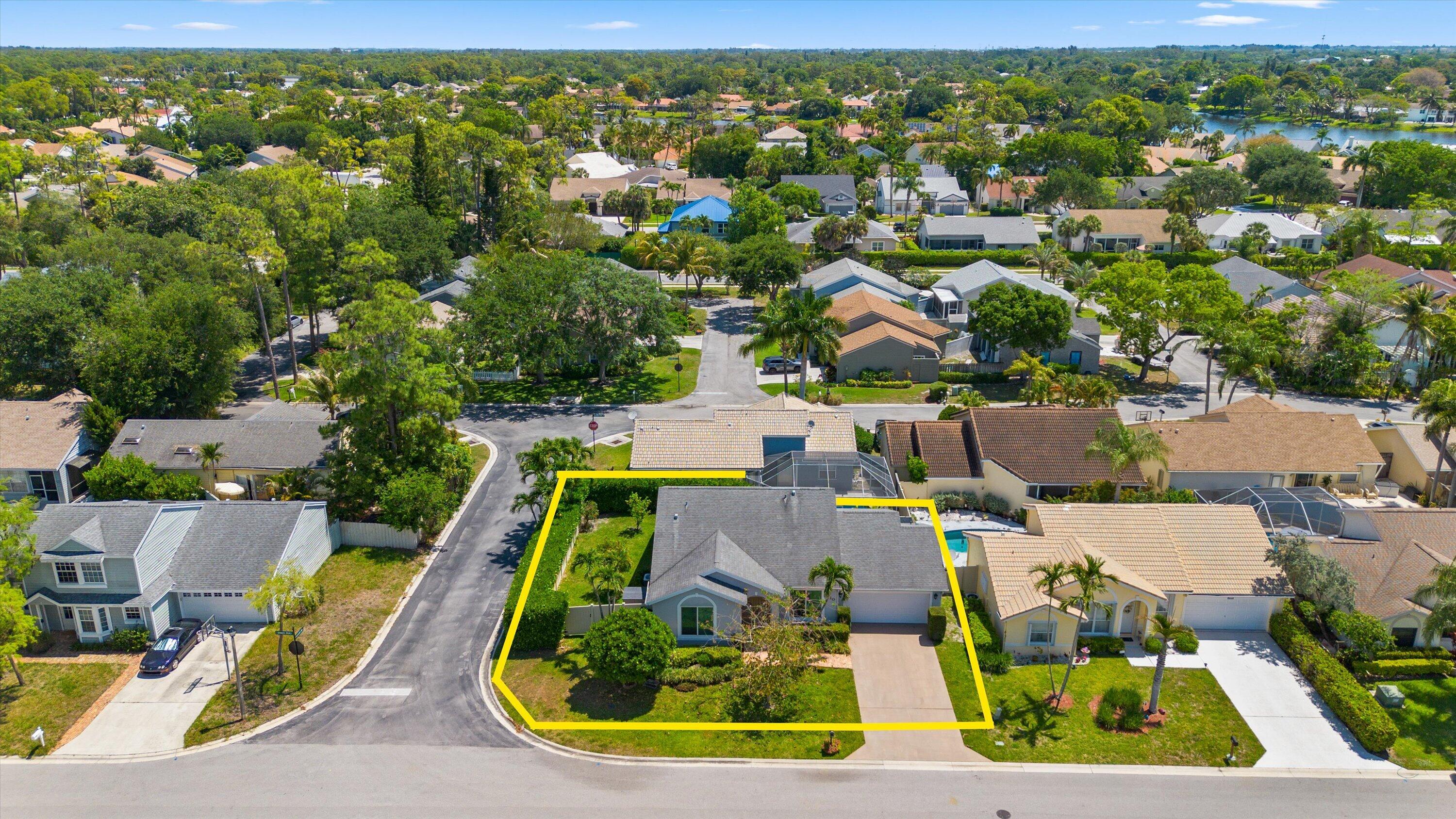 EMERALD FOREST OF WELLINGTON - Residential