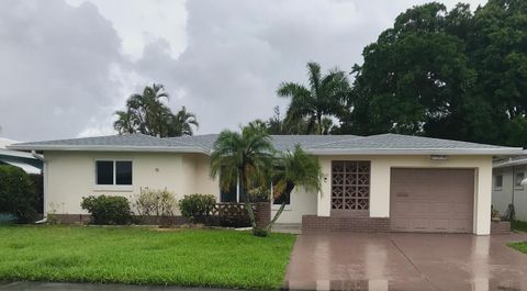 Single Family Residence in Tamarac FL 4628 45th Ct 19.jpg