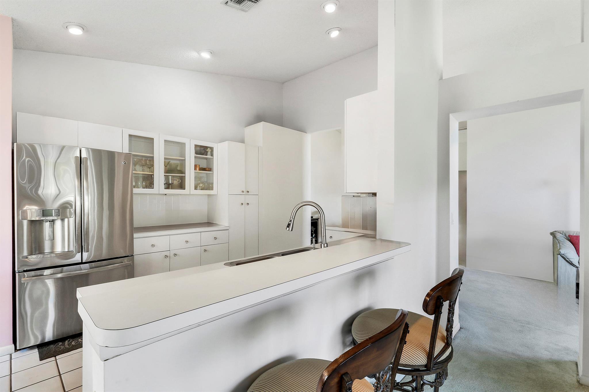 LAKESIDE GREEN 9 - Residential