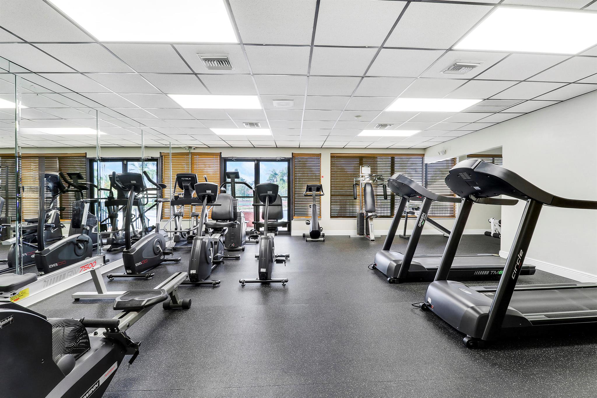 LAKESIDE GREEN 9 - Residential