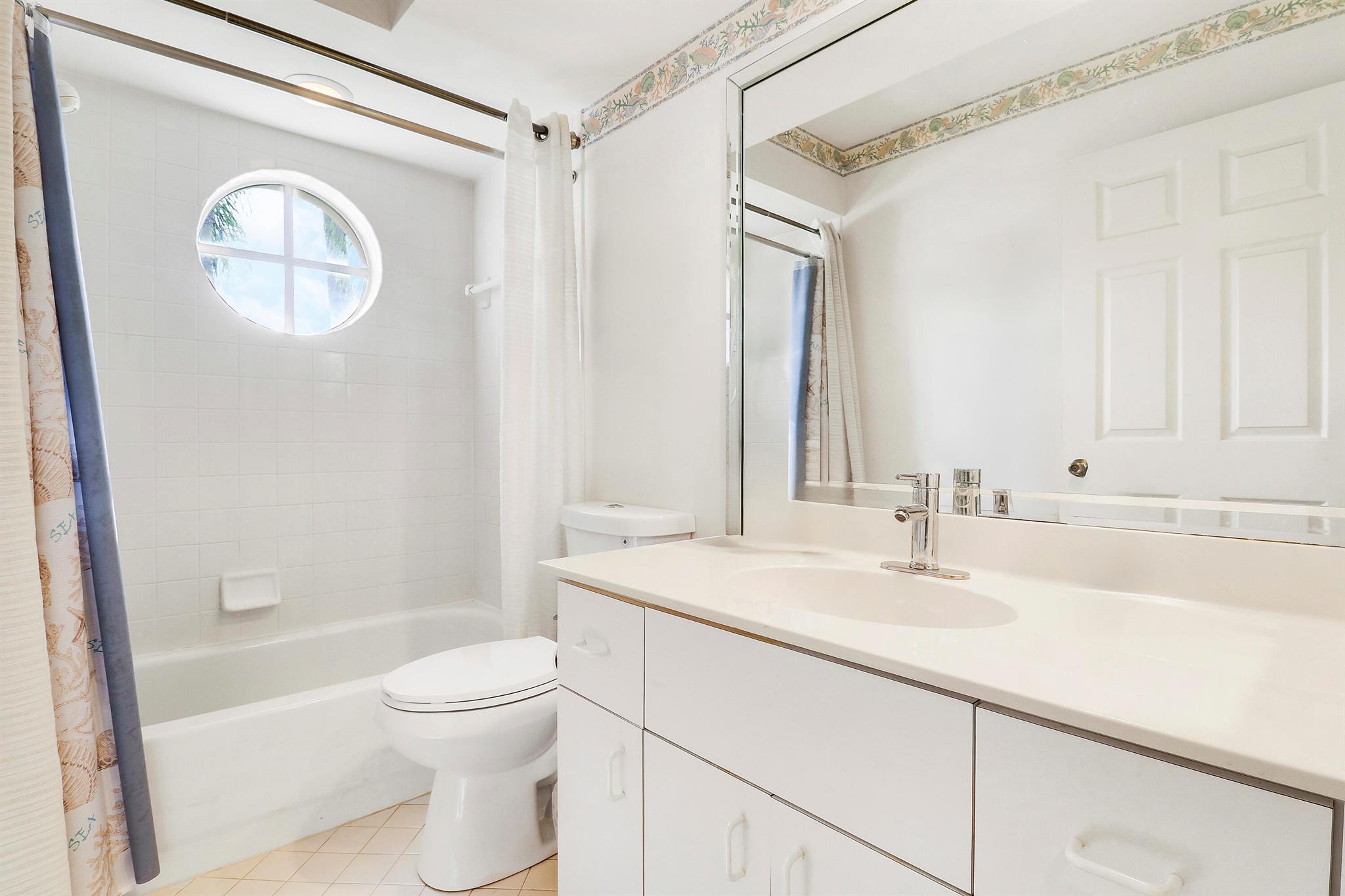 LAKESIDE GREEN 9 - Residential