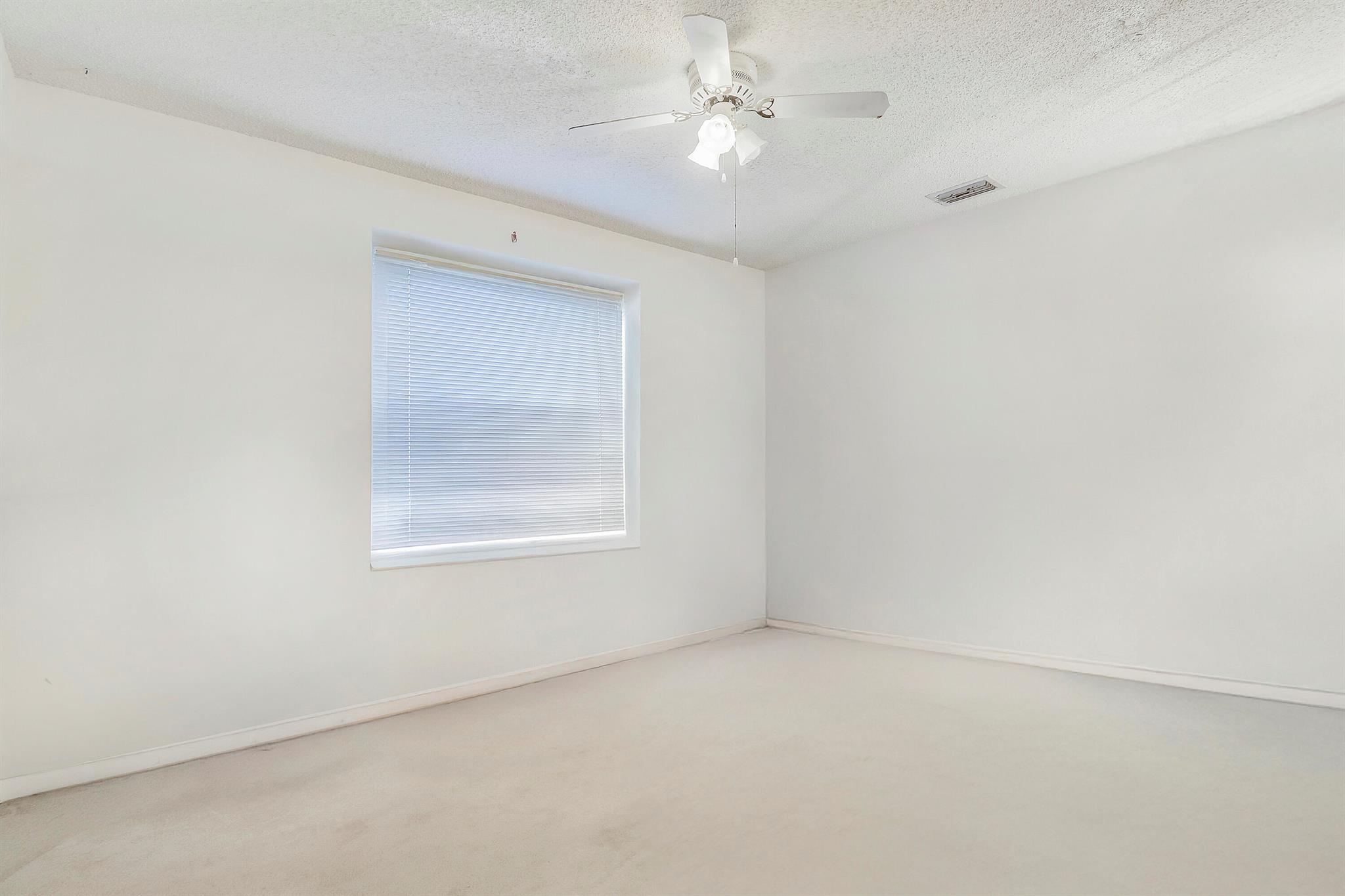 LAKESIDE GREEN 9 - Residential