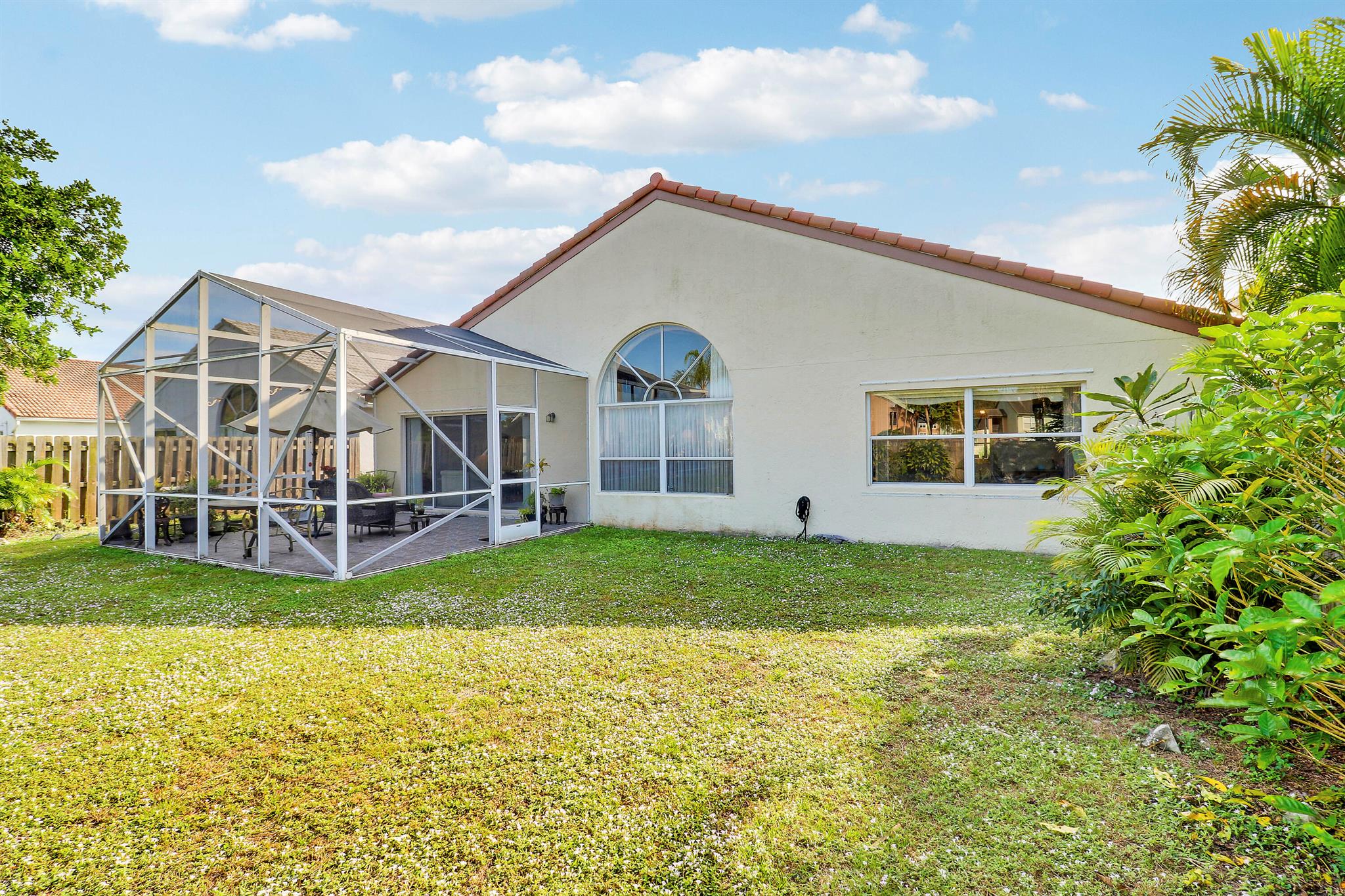 LAKESIDE GREEN 9 - Residential