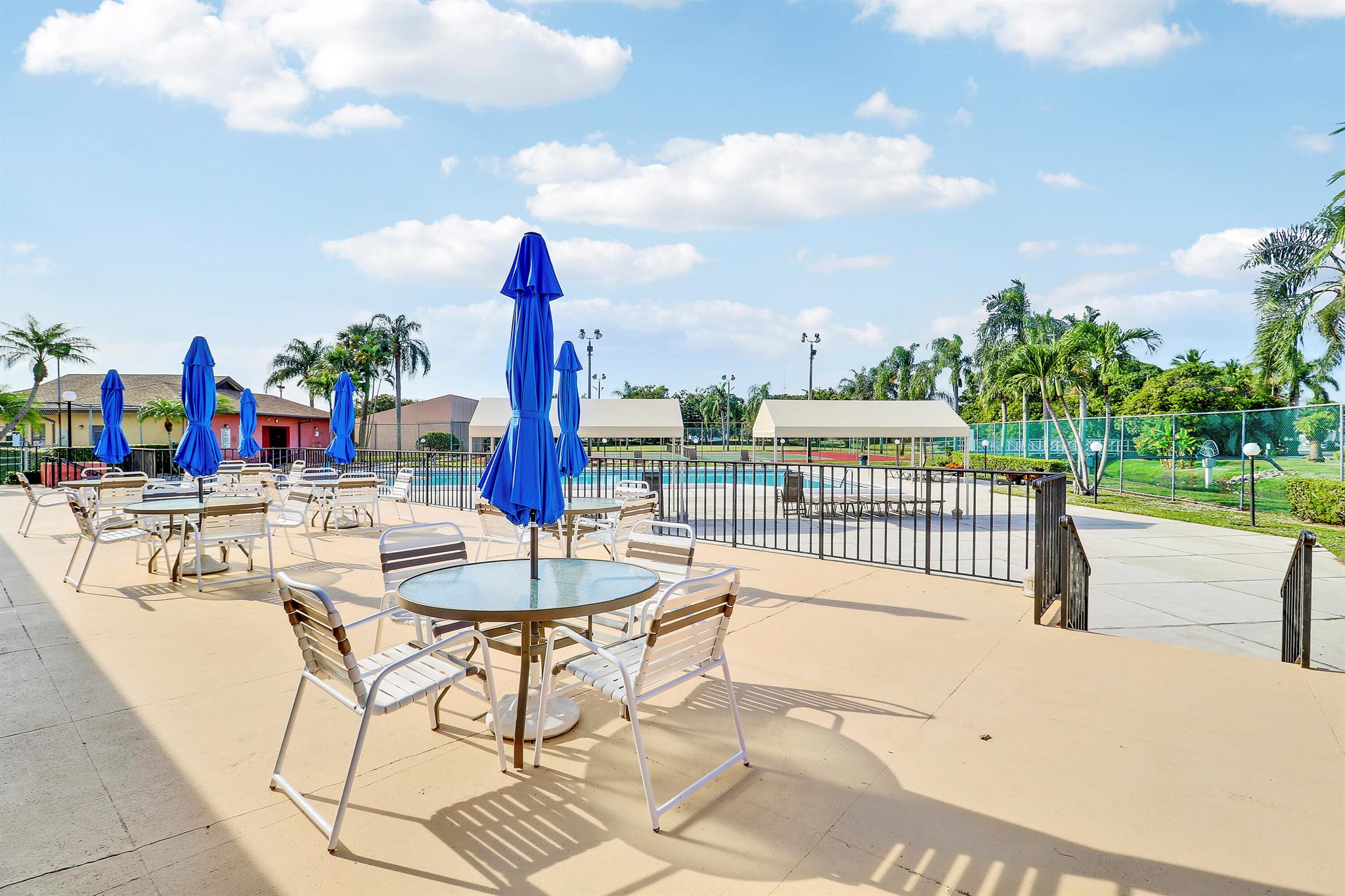 LAKESIDE GREEN 9 - Residential