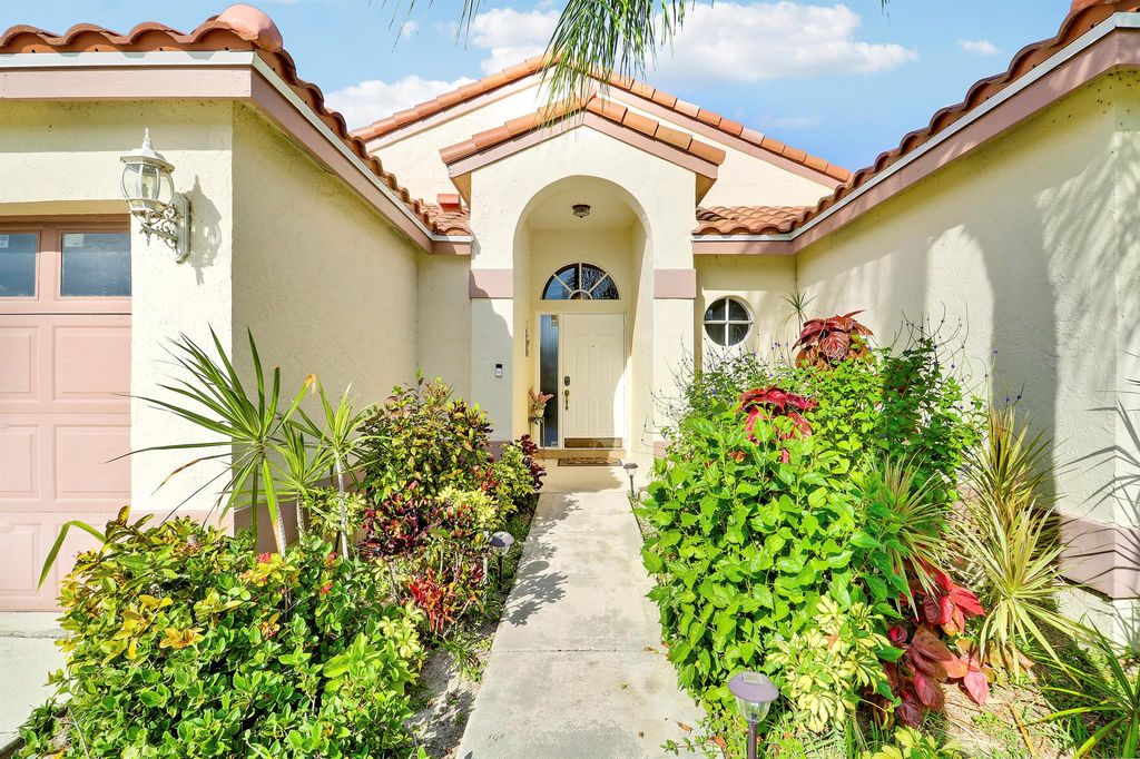 Photo of 4969 Broadstone Circle, West Palm Beach, FL 33417 (MLS # R11146744)