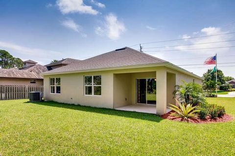 A home in Port Saint Lucie