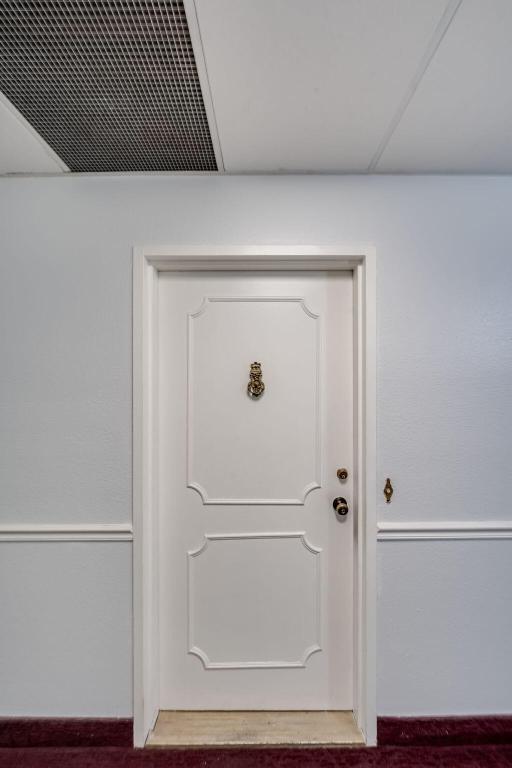 PARLIAMENT HOUSE CONDO - Residential